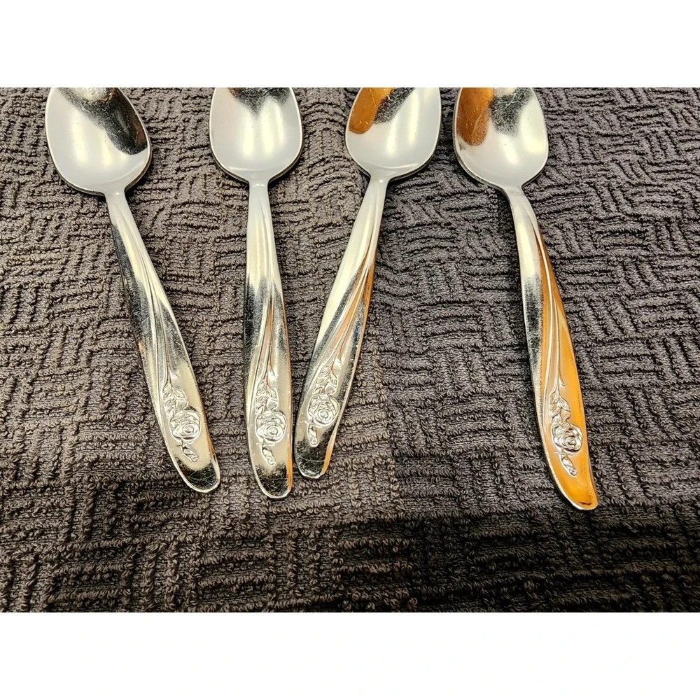 Oneida‎ Stainless Teaspoons   ROSEANNE  Discontinued   Set of 4